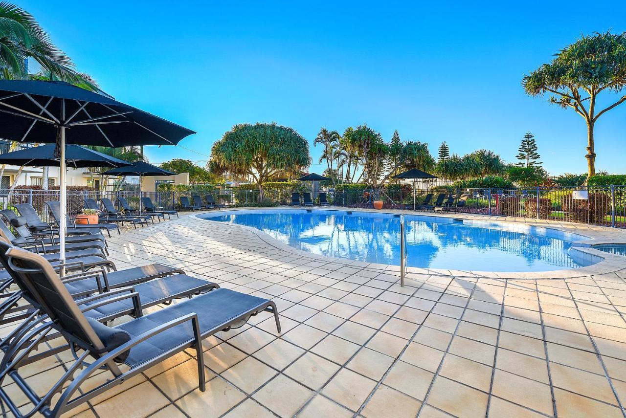 Golden Riviera Absolute Beachfront Resort Gold Coast Eksteriør billede